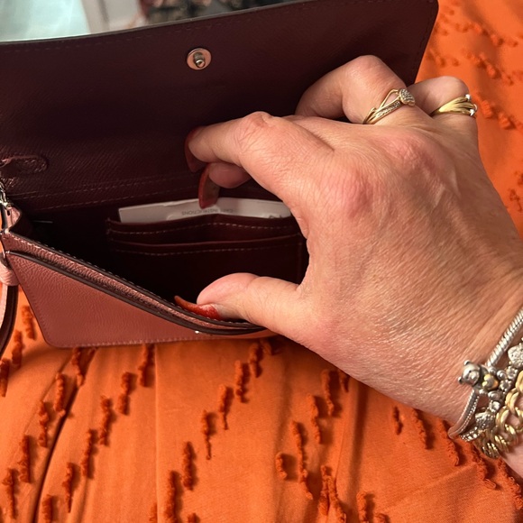 Small coach pink flower wristlet - Picture 5 of 5